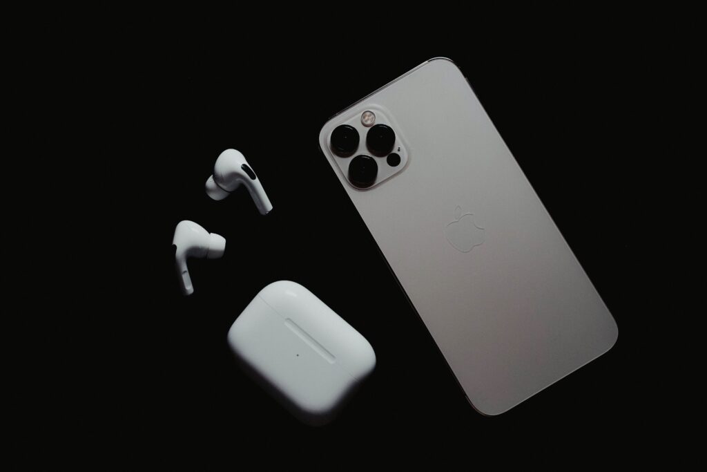 iPhone accessories-earbuds